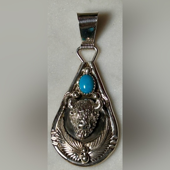 NWT Navajo Handmade Buffalo pendant Kingman turquoise sterling - Picture 7 of 8